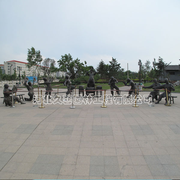 ���@����